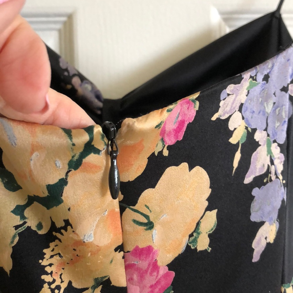 Dress - Picture 5 of 8